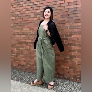 NWT Uniqlo Mesh V-Neck Black Short Cardigan